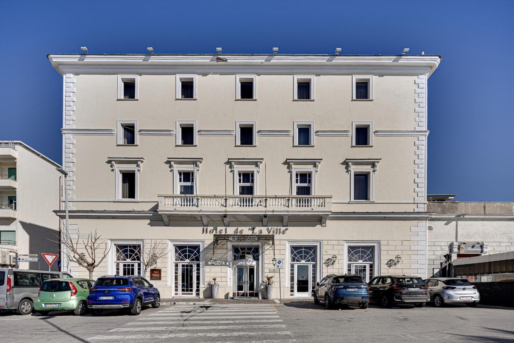 Hotel De La Ville Civitavecchia Exterior foto